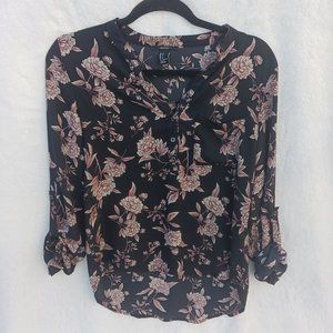 Forever 21 Black with Floral Print Blouse Size Small